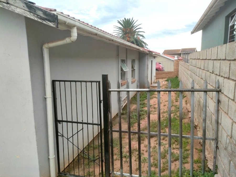 3 Bedroom Property for Sale in Kwamagxaki Eastern Cape